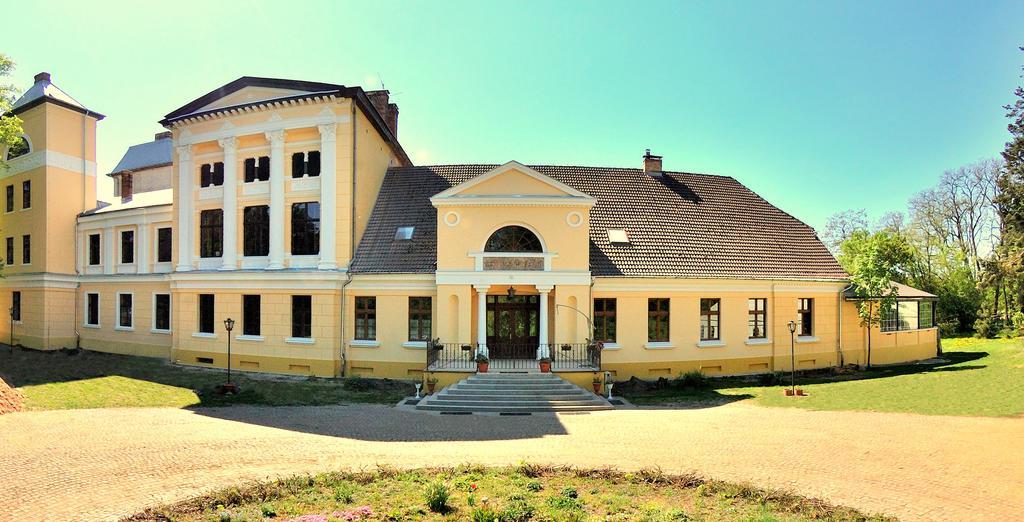 Palac Jablonowo Acomodação com café da manhã Ujście Exterior foto