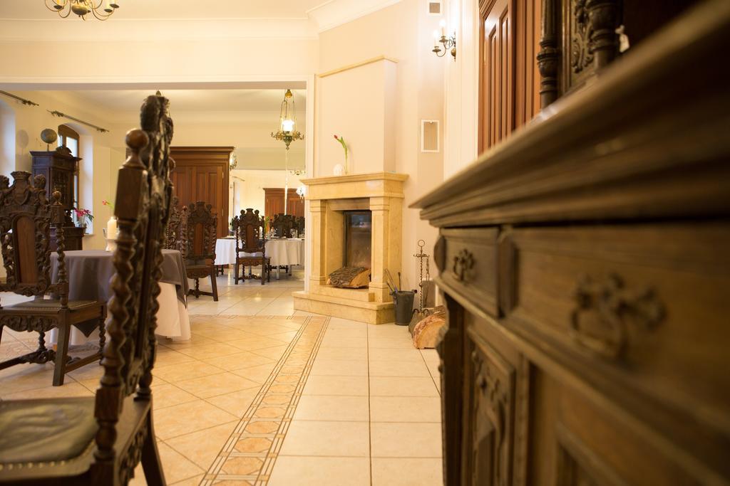 Palac Jablonowo Acomodação com café da manhã Ujście Exterior foto